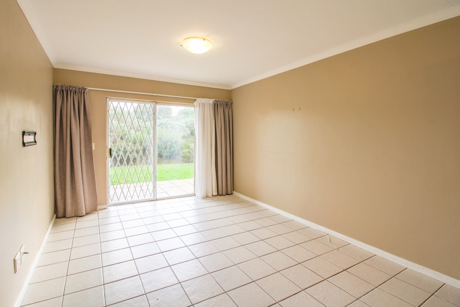 To Let 2 Bedroom Property for Rent in Sir Lowrys Pass Village Western Cape